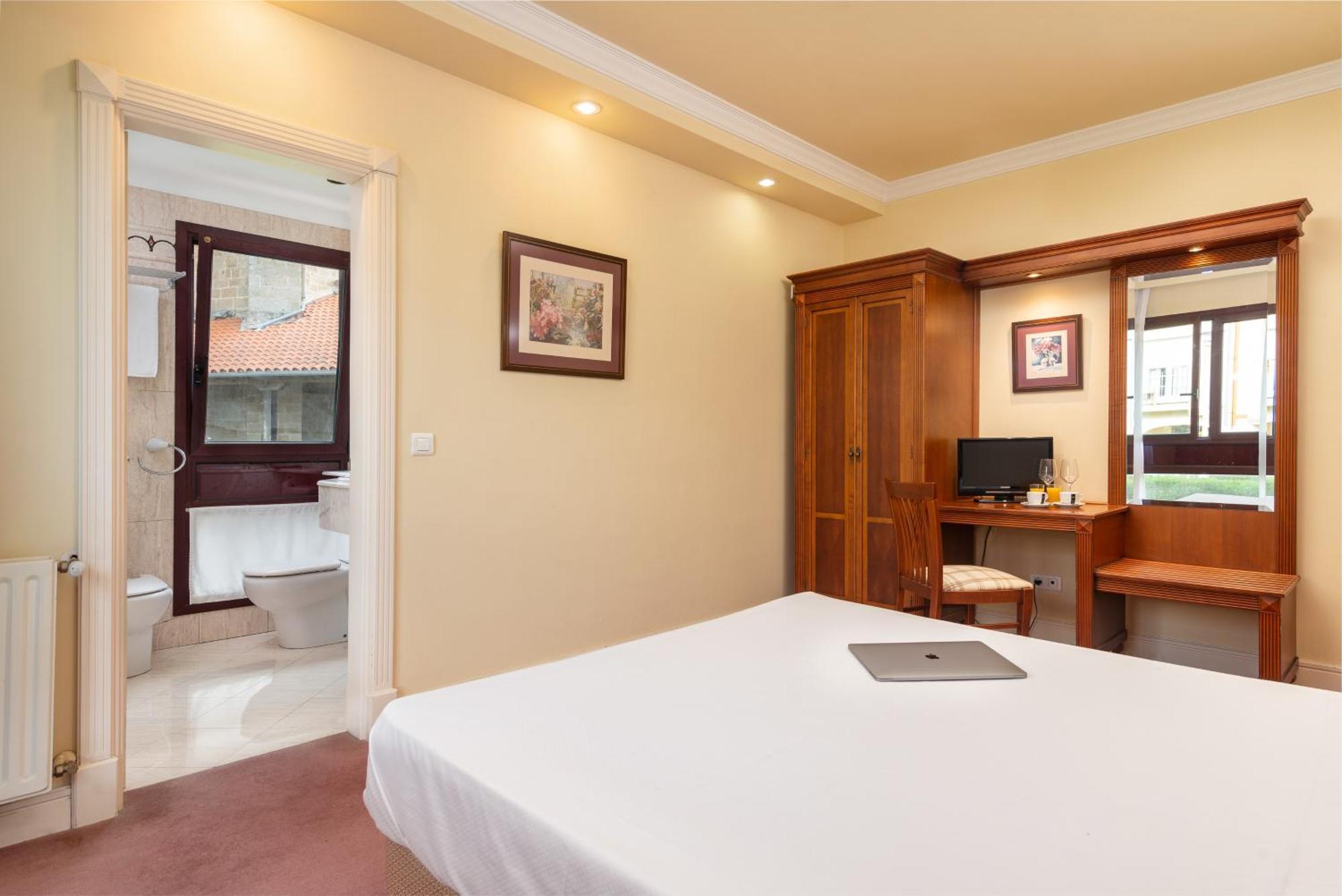 Hospedium Hotel Blu Loiu ภายนอก รูปภาพ